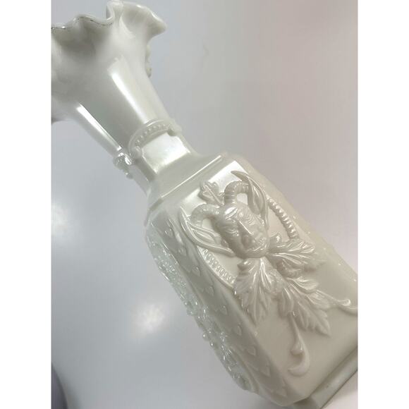 RARE!! Portieux Vallerysthal Vase Milk Glass Roses/Drama Masque Made in France - Picture 3 of 10